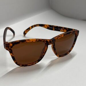 Goodr OG Bosley's Basset Hound Dreams Sunglasses Tortoise-shell w/Brown Lenses